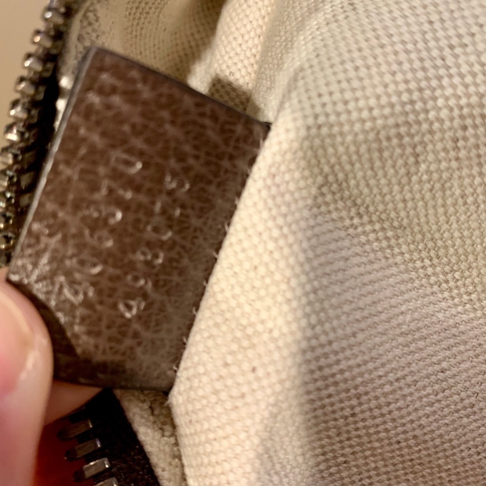 Host pick 🥰Auth Gucci GG Supreme Chevron backpack - Picture 7 of 8
